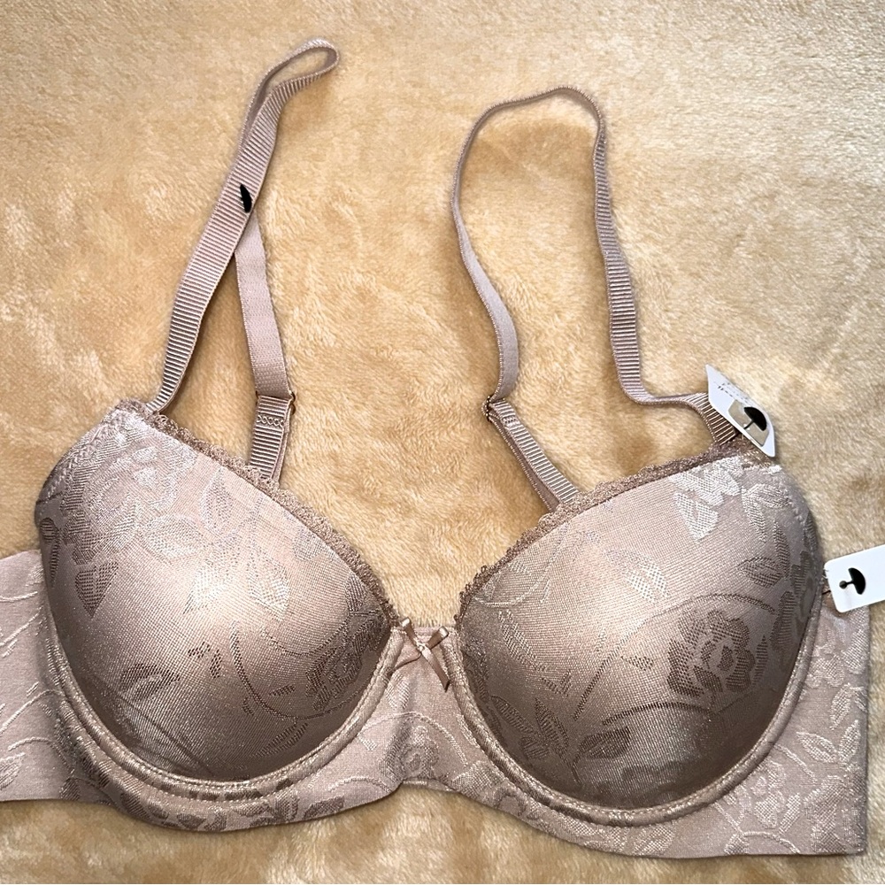 Carrie Amber Intimates . Sz 36B Tan color Brassiere * New with Tags *
